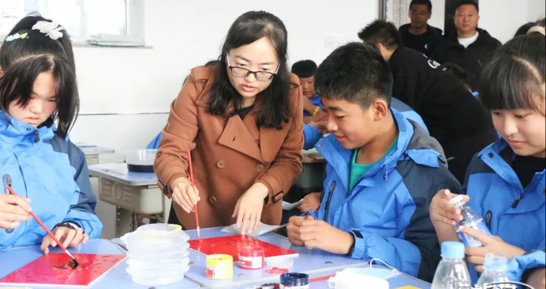送教下乡带孩子们体验别样课堂