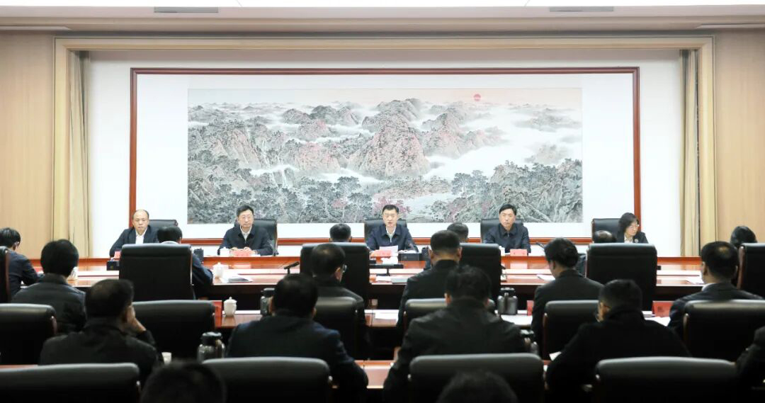 市委常委会召开扩大会议 传达学习贯彻党的二十届四中全会精神