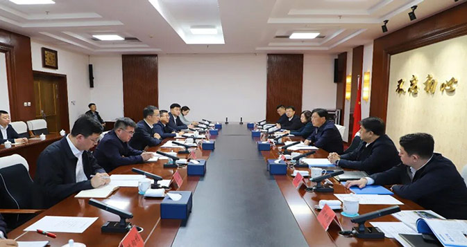 李军曹阳会见中铁九局集团有限公司党委副书记、总经理岳志军